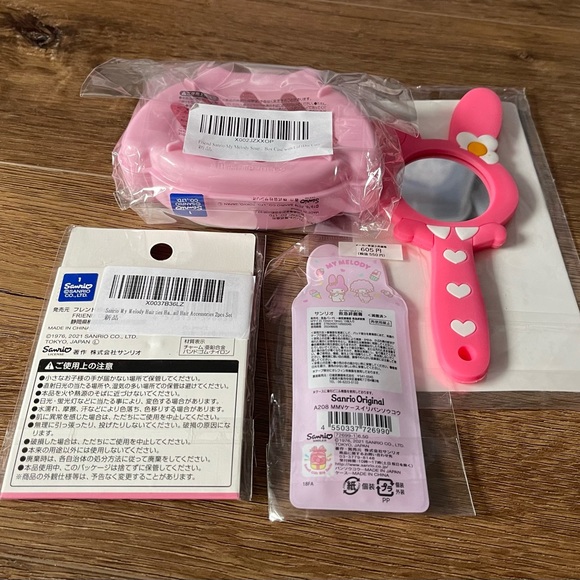 MY MELODY-NWT Fun Beauty Bundle - Picture 11 of 13